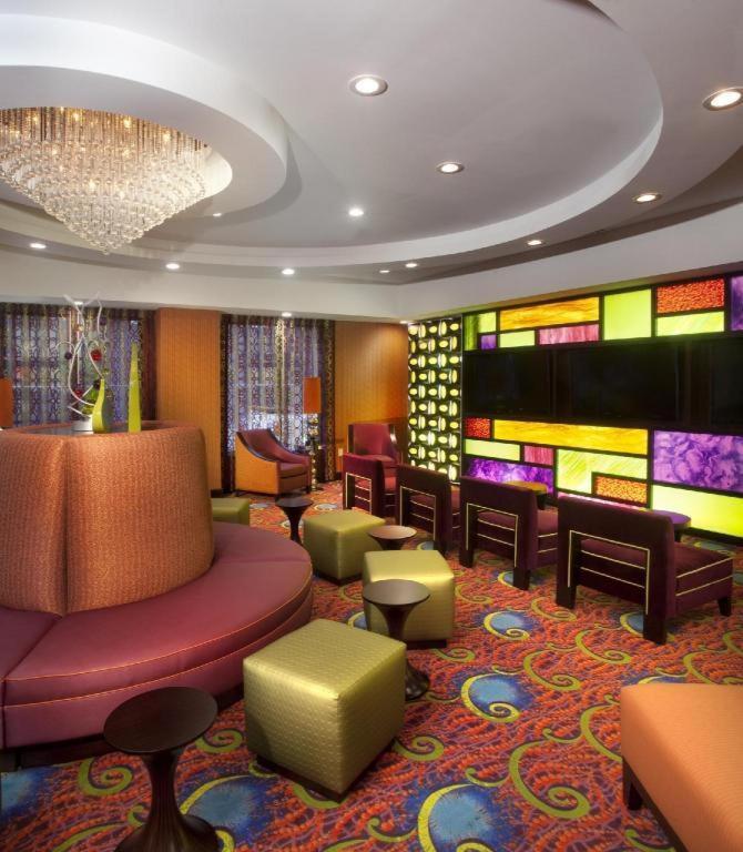 Royal St. Charles Hotel 3*